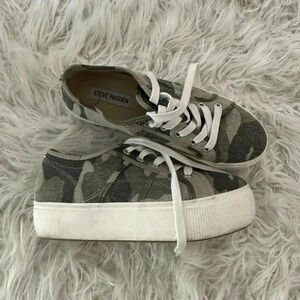 Steve Madden platform shoes size 8